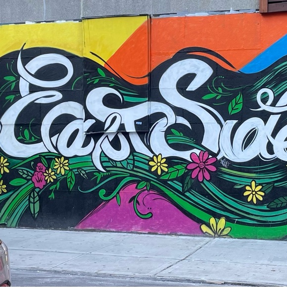 POSHING IN NYC 🏙️🌃🌇 - Picture 9 of 10